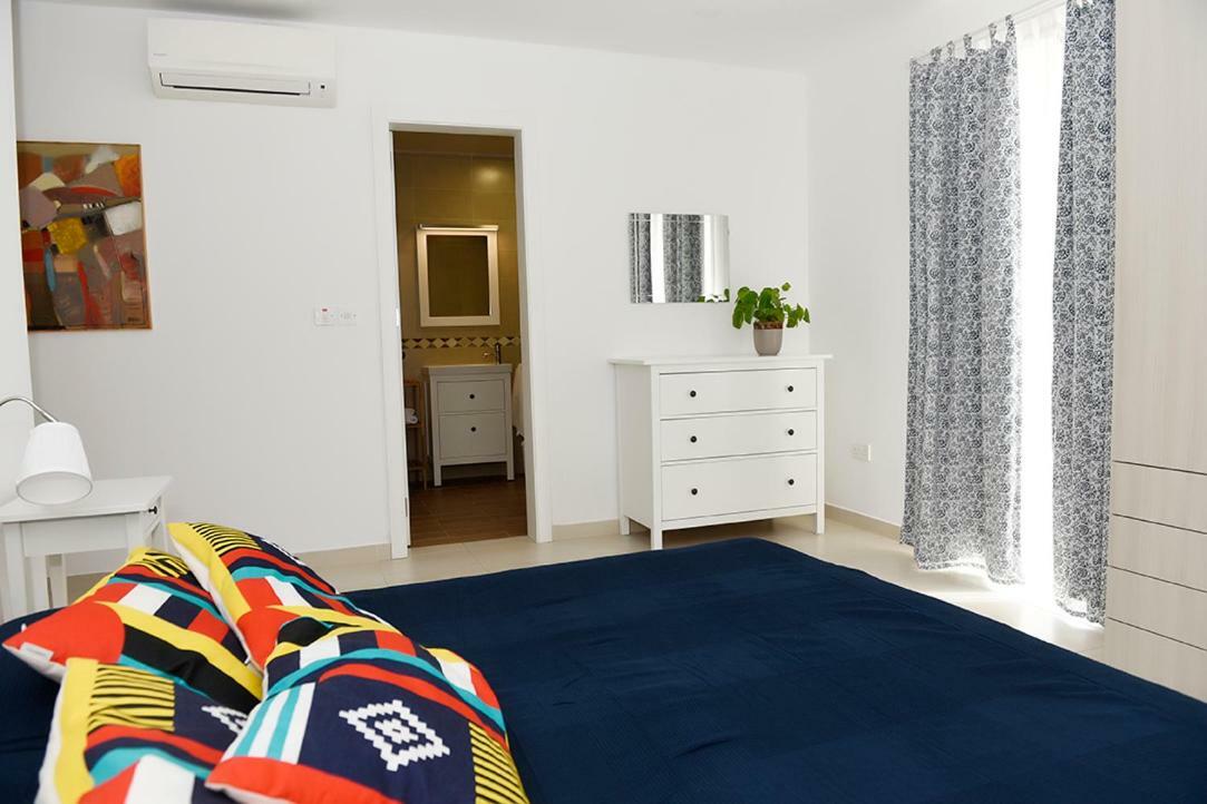 13 Village Apartments Меллиеха Экстерьер фото