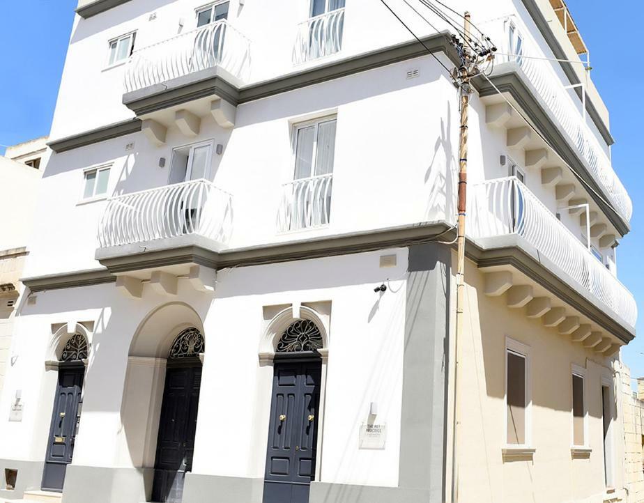 13 Village Apartments Меллиеха Экстерьер фото